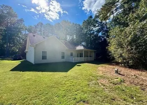 Exterior - 933 Fincher Rd, Covington, GA 30016 photo 3 of 4