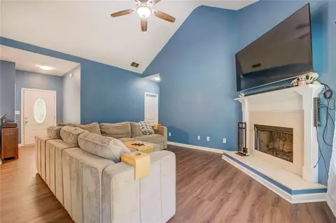 Living - 933 Fincher Rd, Covington, GA 30016 photo 2 of 4