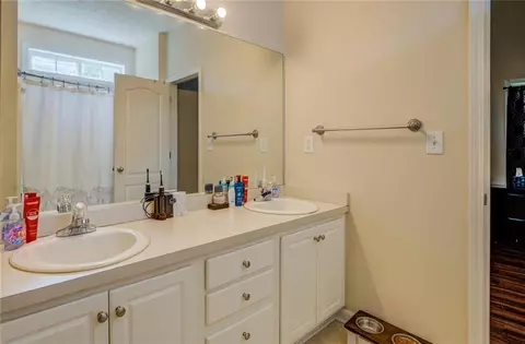 Bath - 933 Fincher Rd, Covington, GA 30016 photo 1 of 4