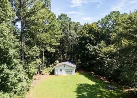Exterior - 933 Fincher Rd, Covington, GA 30016 photo 2 of 4