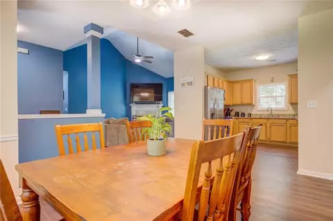 Dining - 933 Fincher Rd, Covington, GA 30016 photo 3 of 3