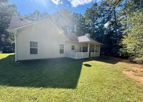 Exterior - 933 Fincher Rd, Covington, GA 30016 photo 4 of 4