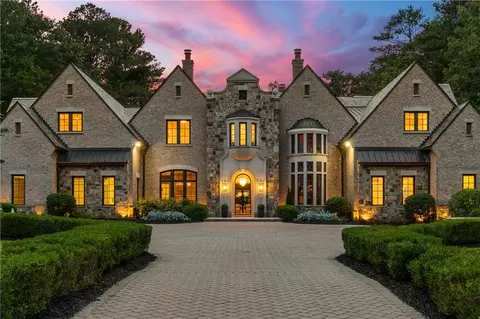 4560 Harris Trl NW, Atlanta, GA 30327