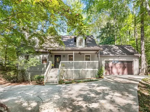 1560 Bubbling Creek Rd NE, Atlanta, GA 30319