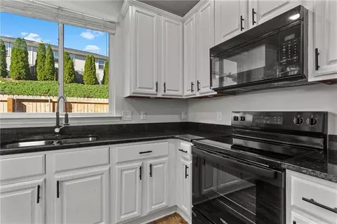 Kitchen - 536 Rendezvous Rd, Acworth, GA 30102 photo 3 of 3