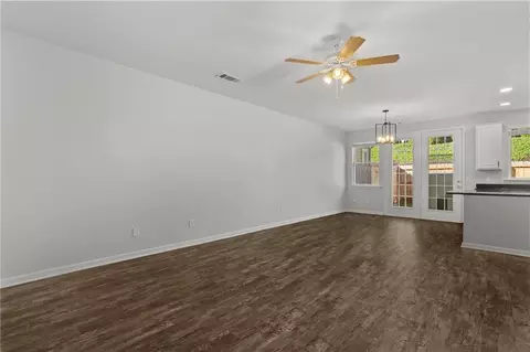 Living - 536 Rendezvous Rd, Acworth, GA 30102 photo 2 of 4
