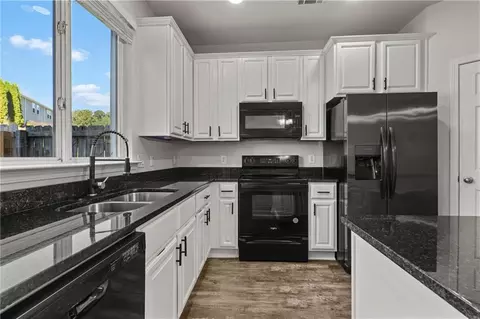 Kitchen - 536 Rendezvous Rd, Acworth, GA 30102 photo 2 of 3