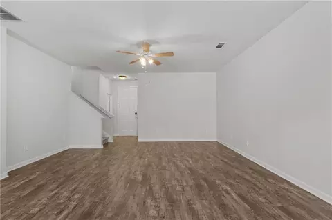 Living - 536 Rendezvous Rd, Acworth, GA 30102 photo 3 of 4