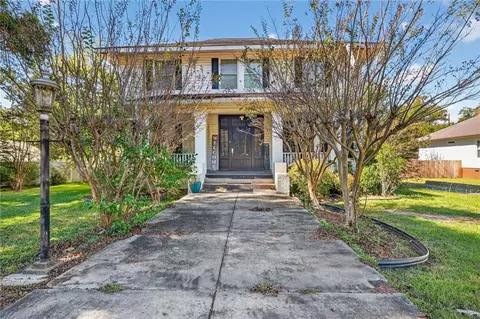 13 S Lumpkin St, Hawkinsville, GA 31036