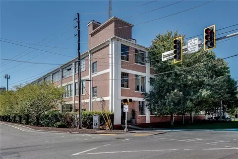 881 Memorial Dr SE #209, Atlanta, GA 30316