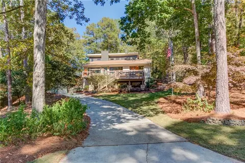 5845 Match Pt, Peachtree Corners, GA 30092