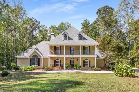 2126 Green Dr SW, Marietta, GA 30064