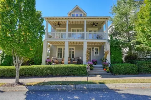 215 Mcaffee St, Woodstock, GA 30188
