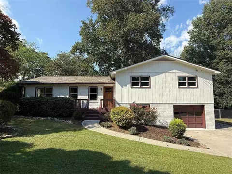303 Council Blf, Woodstock, GA 30188