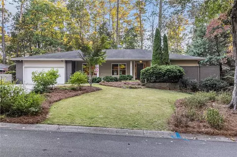 3600 Cedar Knoll Dr, Roswell, GA 30076