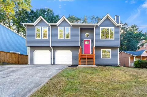 2071 Scarbrough Trl E, Stone Mountain, GA 30088