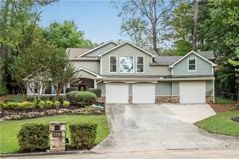 2790 Burtz Dr, Marietta, GA 30068