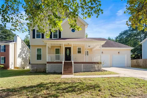 271 Summer Pond Trl, Lawrenceville, GA 30046