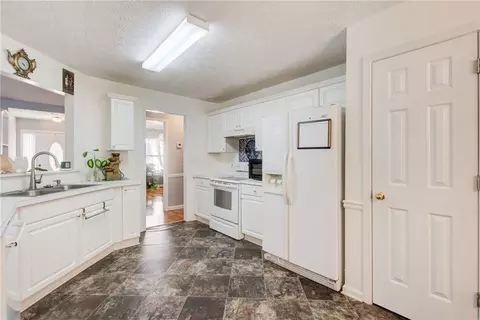 230 Forest Brook Dr, Covington, GA 30016 photo 11