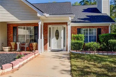 230 Forest Brook Dr, Covington, GA 30016 photo 2