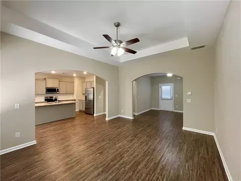 Living - 524 Stable View Loop, Dallas, GA 30132 photo 5 of 8