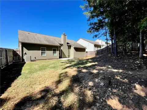 Exterior - 524 Stable View Loop, Dallas, GA 30132 photo 4 of 4