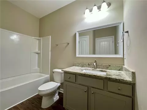 Bath - 524 Stable View Loop, Dallas, GA 30132 photo 4 of 4