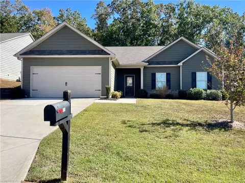 Exterior - 524 Stable View Loop, Dallas, GA 30132 photo 2 of 4