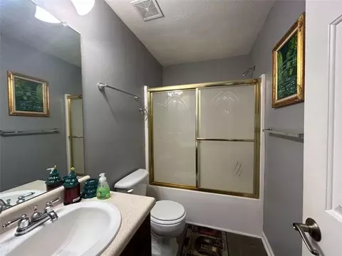 Bath - 514 Pernell Dr, Hampton, GA 30228 photo 1 of 1
