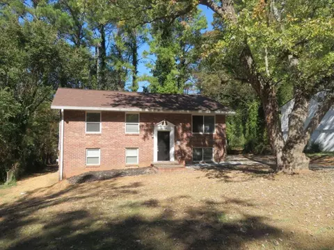 1429 Pineglen Dr, Riverdale, GA 30296