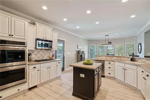 780 Sentry Ridge Xing, Suwanee, GA 30024 photo 4