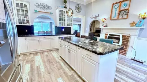 Kitchen - 6 River St SW, Cave Spring, GA 30124 photo 4 of 6