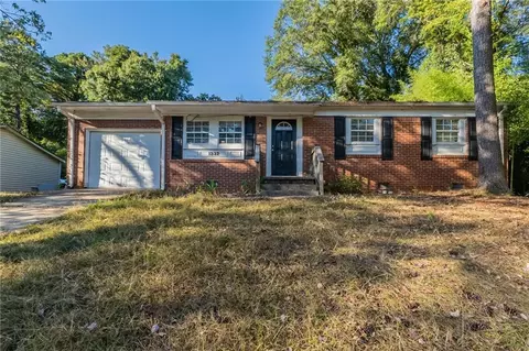 1337 Pineglen Dr, Riverdale, GA 30296