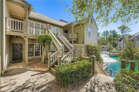 609 Mill Pond Dr SE, Smyrna, GA 30082