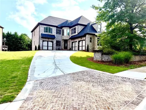 2307 Treehaven Dr, Snellville, GA 30078