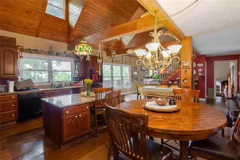 Kitchen - 8 Mount Sequoyah Rd, Jasper, GA 30143 photo 3 of 4