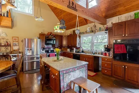 Kitchen - 8 Mount Sequoyah Rd, Jasper, GA 30143 photo 2 of 4