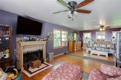 Bedroom - 8 Mount Sequoyah Rd, Jasper, GA 30143 photo 6 of 9
