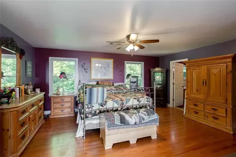 Bedroom - 8 Mount Sequoyah Rd, Jasper, GA 30143 photo 5 of 9