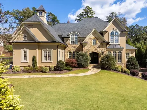 16143 Belford Dr, Alpharetta, GA 30004