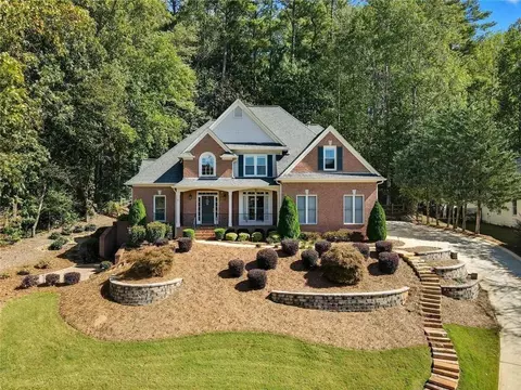 1010 Avery Creek Dr, Woodstock, GA 30188