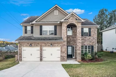 3891 Village Crossing Ln, Ellenwood, GA 30294