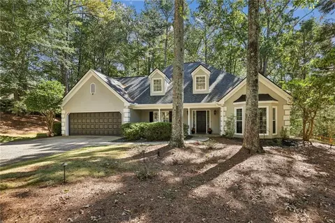 2710 Lakewind Ct, Alpharetta, GA 30005