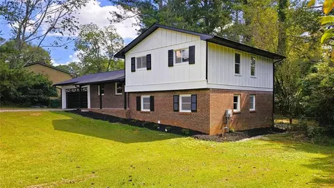 4201 Chatford Cv, Tucker, GA 30084