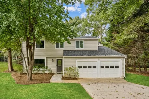 590 Sheringham Ct, Roswell, GA 30076