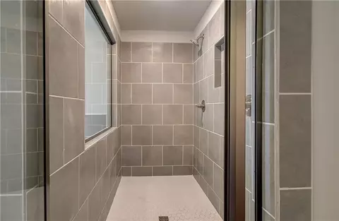 Bath - 145 Compass Rd, Hampton, GA 30228 photo 2 of 2