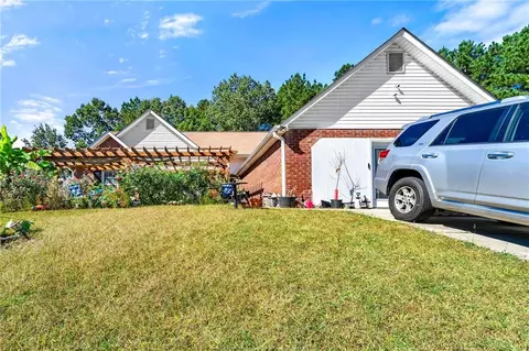 11045 Knotty Pine Pl, Hampton, GA 30228