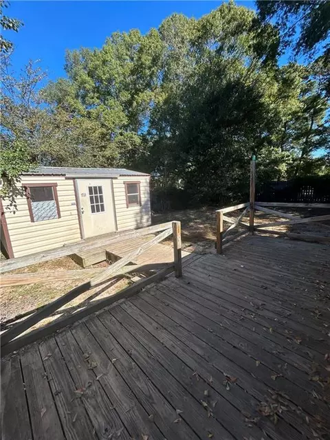 Exterior - 240 E 5th Ave, Winder, GA 30680 photo 6 of 8