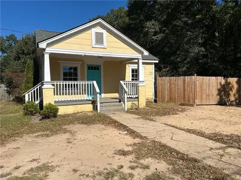 Exterior - 240 E 5th Ave, Winder, GA 30680 photo 2 of 8