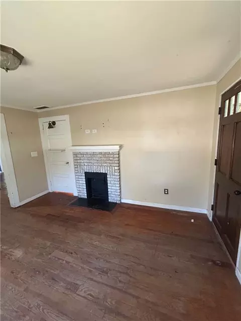Living - 240 E 5th Ave, Winder, GA 30680 photo 1 of 3